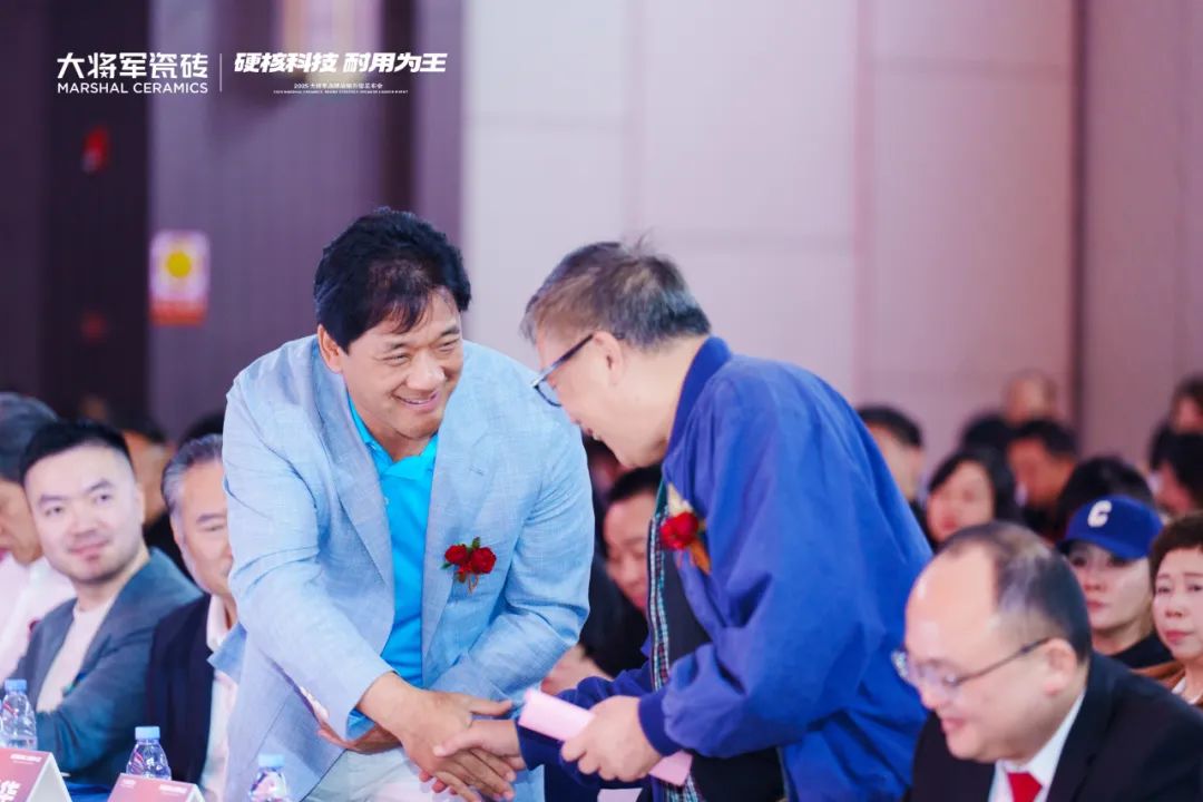 尹虹博士：大将军瓷砖做耐用就是做自己(图3)